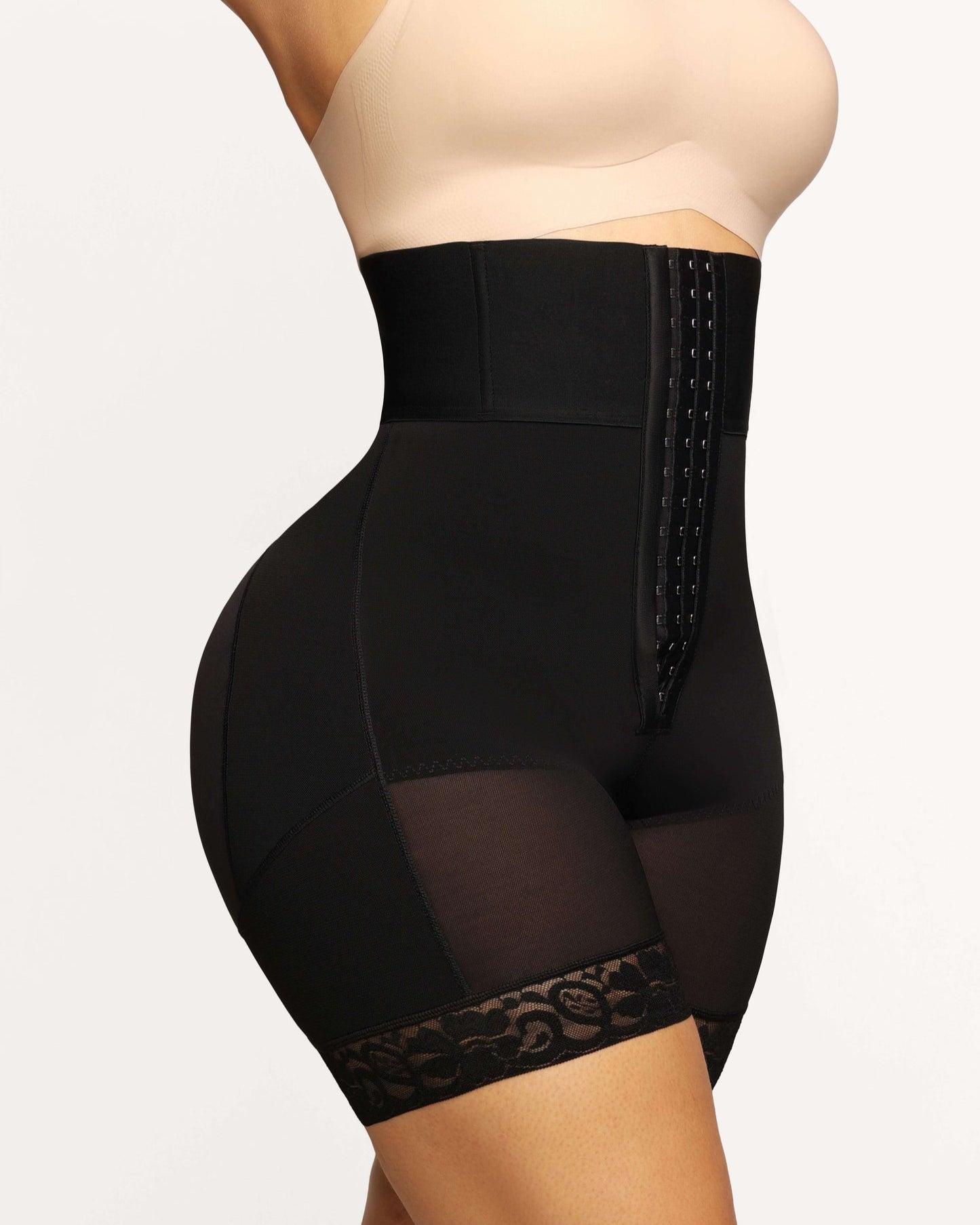 FitCurve™ – Pantaloncini Modellanti con Gancetti